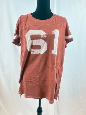 Distressed '61' Graphic Tee in Burnt Orange
